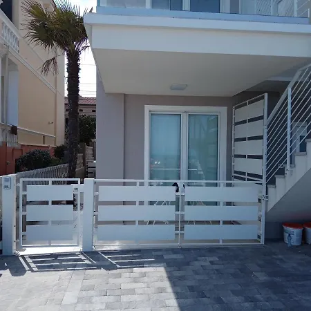 شقة Fronte Mare Nuovo Beb Airone تْشيفيتانوفا ماركي
