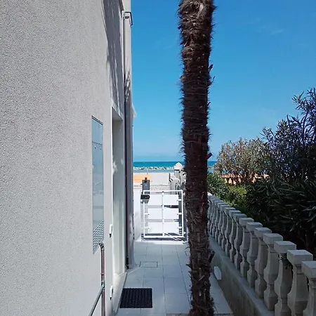 Apartament Fronte Mare Nuovo Beb Airone Civitanova Marche
